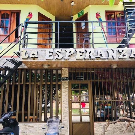 Hostal La Esperanza Летисия Екстериор снимка