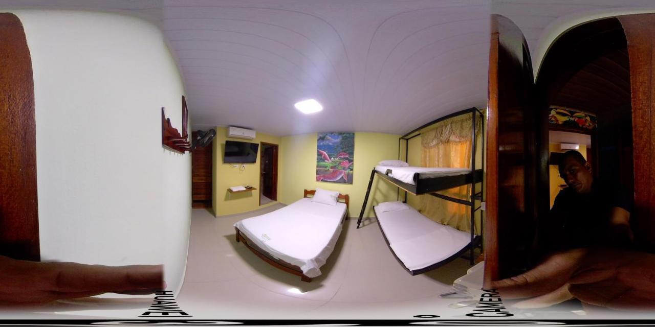 Hostal La Esperanza Летисия Екстериор снимка