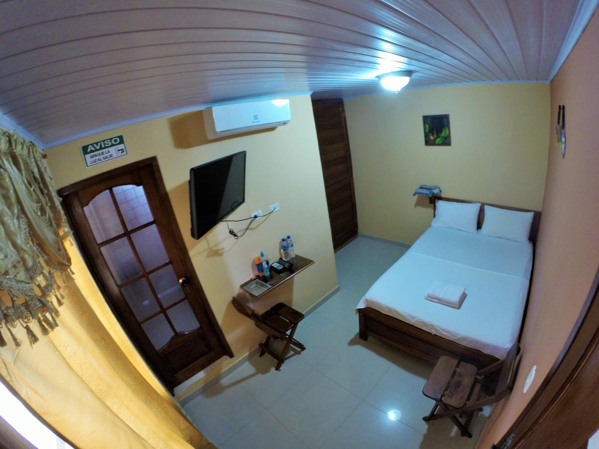 Hostal La Esperanza Летисия Екстериор снимка
