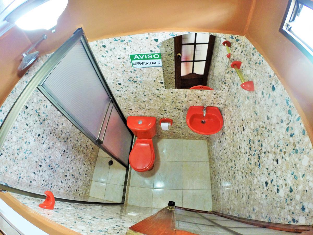 Hostal La Esperanza Летисия Екстериор снимка